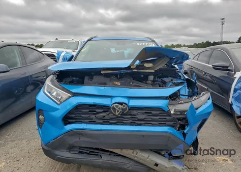 2019 Toyota Rav4 Xle Premium из США, поврежденный, VIN 2T3C1RFV0KC011663